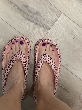 Pink Leopard Print Women's Flip Flop Sandals